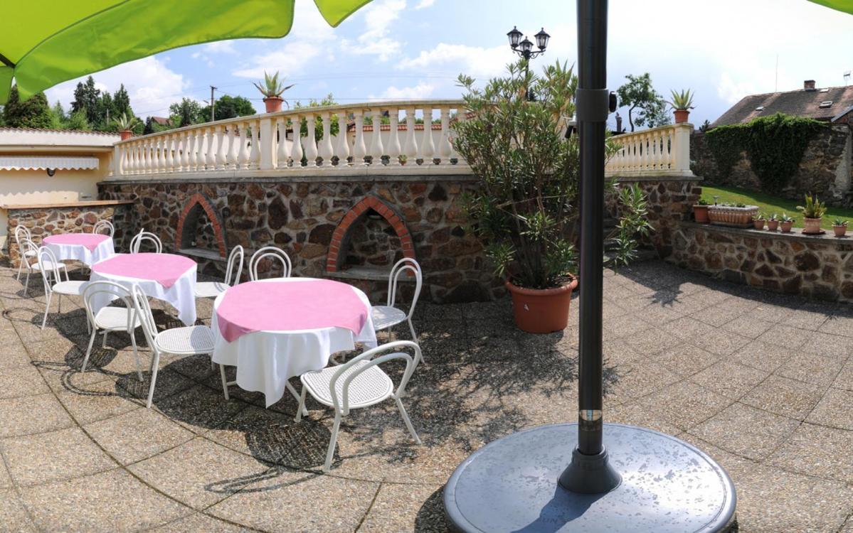 Penzion a Restaurace Nad Hradem Křivoklát Esterno foto