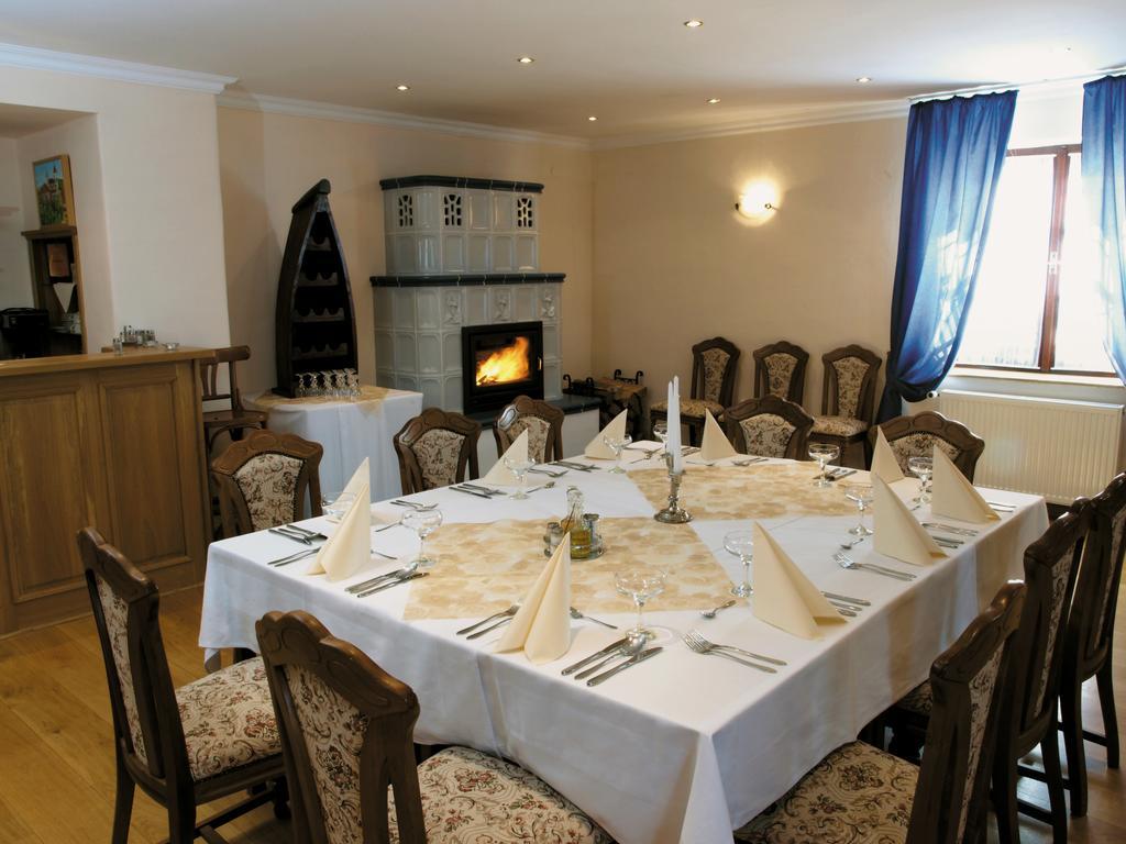 Penzion a Restaurace Nad Hradem Křivoklát Esterno foto