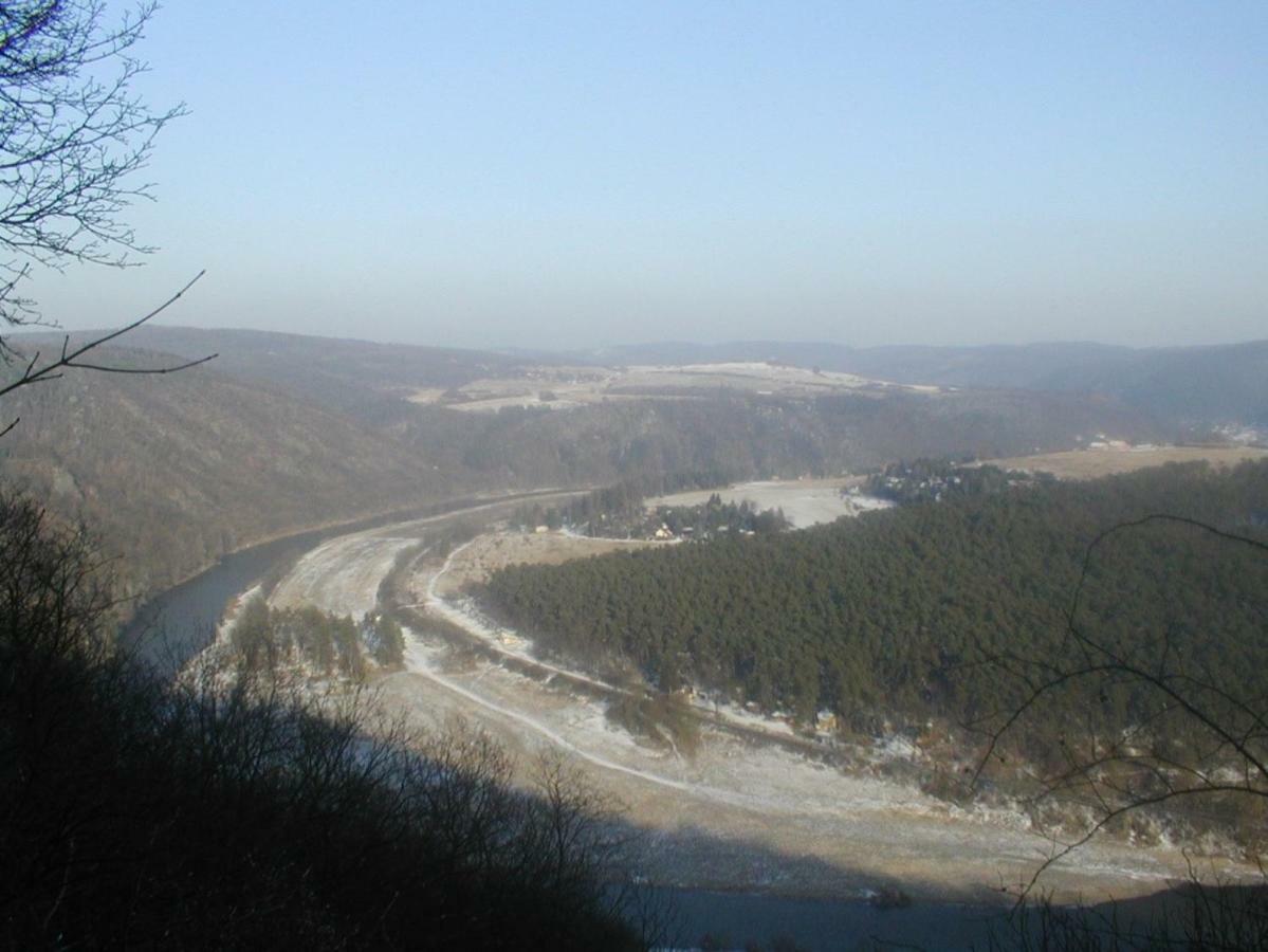 Penzion a Restaurace Nad Hradem Křivoklát Esterno foto